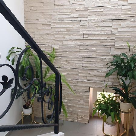 Egri Csillagocska Apartman Buitenkant foto