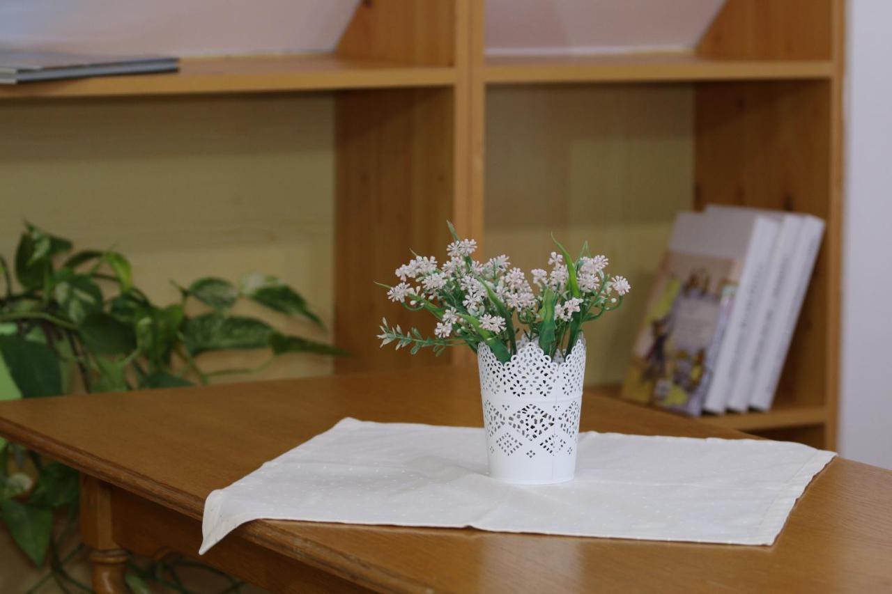 Egri Csillagocska Apartman Buitenkant foto