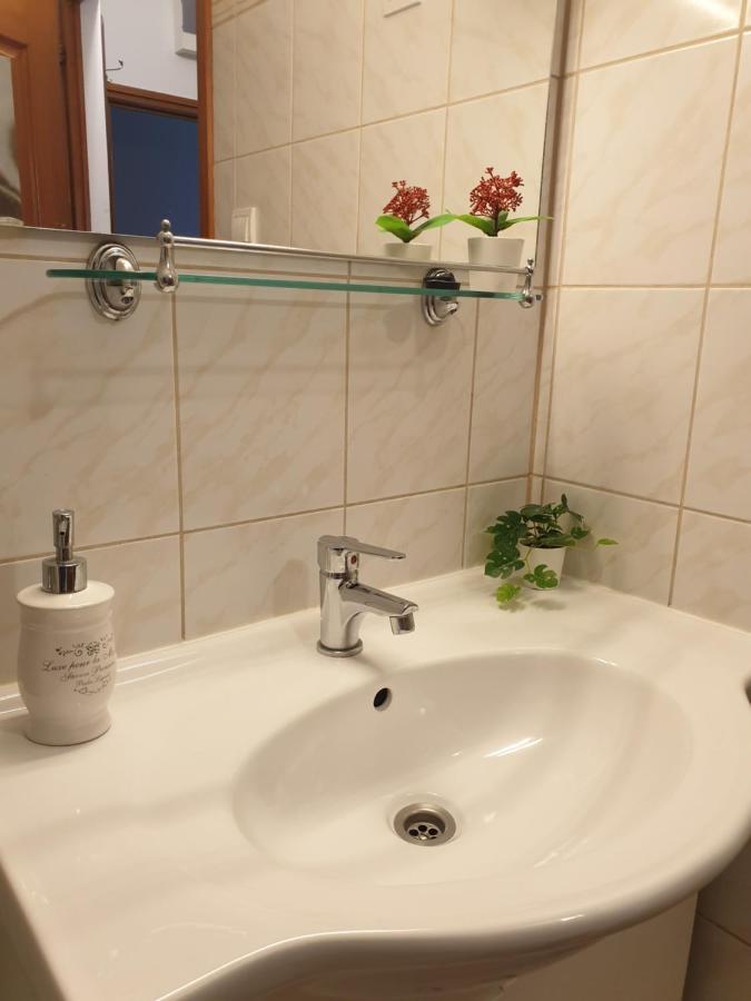Egri Csillagocska Apartman Buitenkant foto