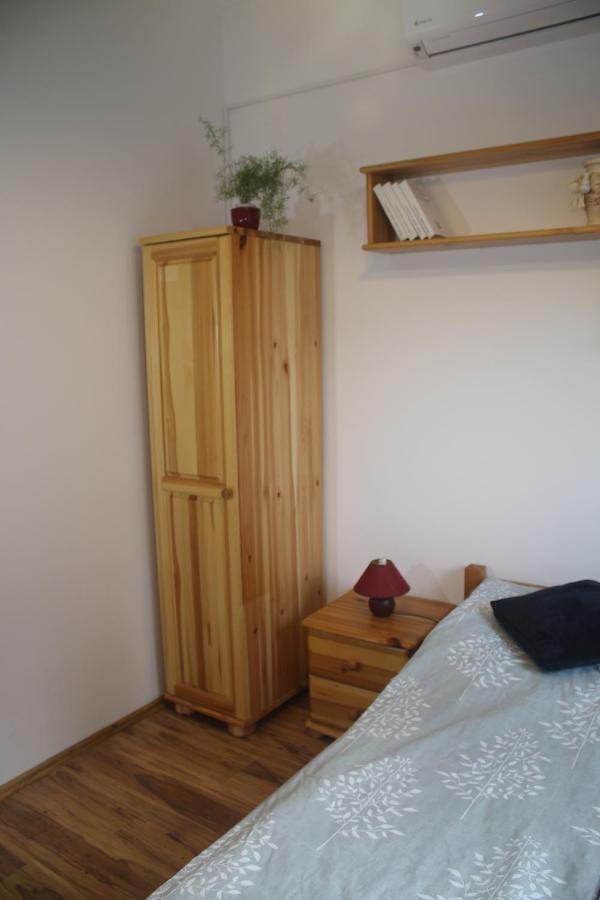 Egri Csillagocska Apartman Buitenkant foto