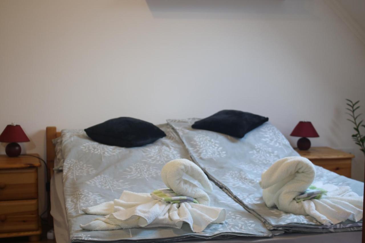 Egri Csillagocska Apartman Buitenkant foto